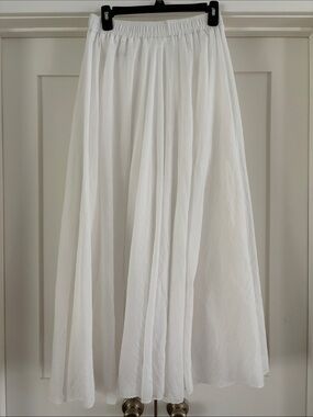 Ochenta White Flowy Maxi Skirt - Lightweight Women's Skirt